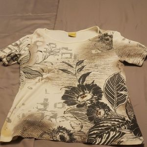 Beautifully decorated t-shirt what's silver accent